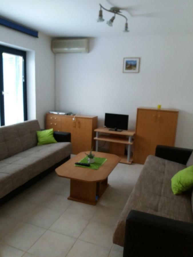 Apartman Koren Malinska Exterior foto